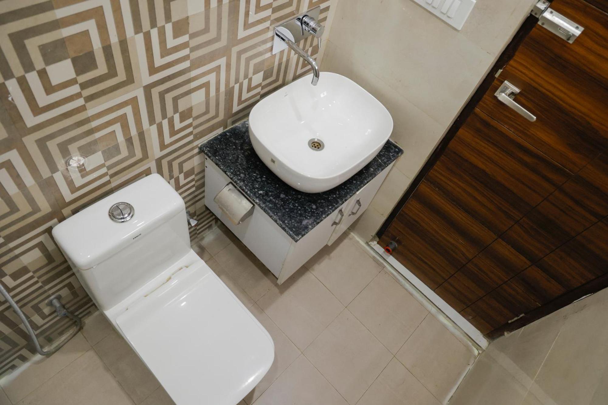 Hotel Parth Inn Ришикеш Экстерьер фото